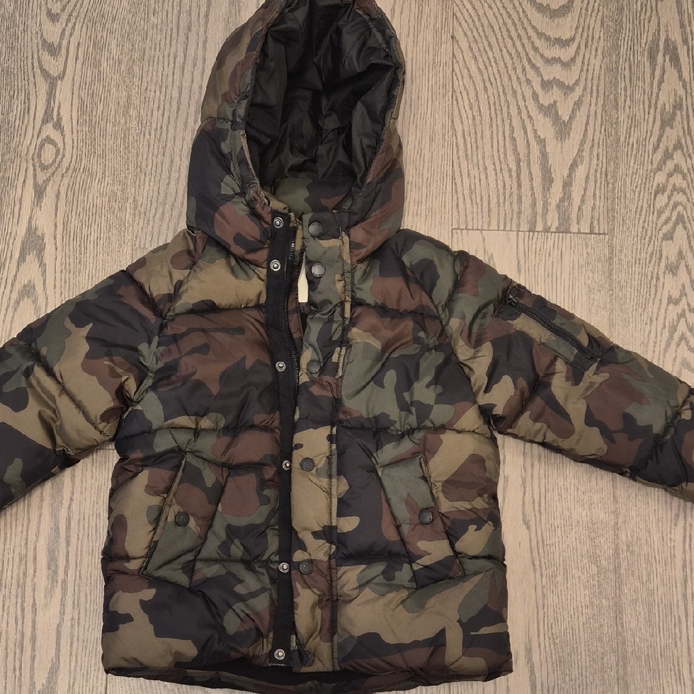 Zara Kids Camouflage Puffer Jacket with Hood Size 7